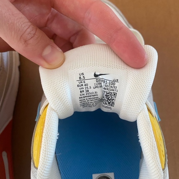 Nike Women's Air Max 90 | 'Spring Colors' | US 8.5 - Picture 12 of 12